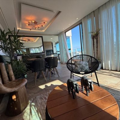 Cobertura com 191m², 2 quartos (sendo 2 suítes), 2 garagens, no bairro Campeche em Florianópolis