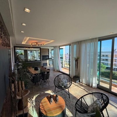 Cobertura com 191m², 2 quartos (sendo 2 suítes), 2 garagens, no bairro Campeche em Florianópolis