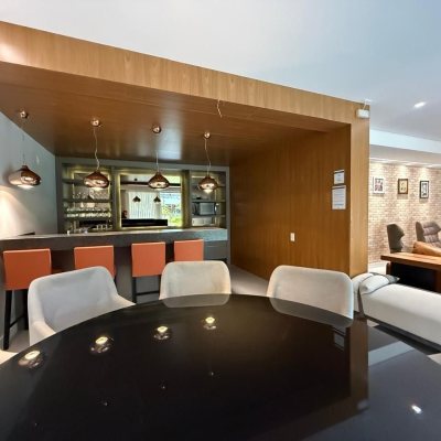 Cobertura com 191m², 2 quartos (sendo 2 suítes), 2 garagens, no bairro Campeche em Florianópolis