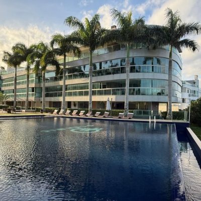 Cobertura com 191m², 2 quartos (sendo 2 suítes), 2 garagens, no bairro Campeche em Florianópolis