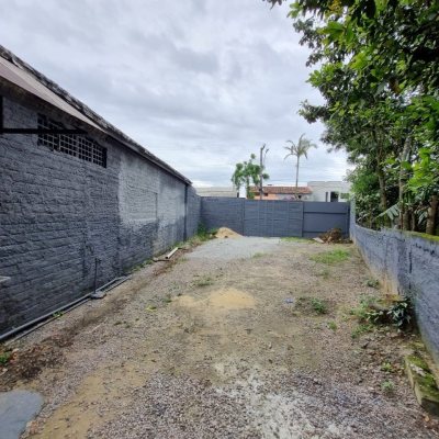 Galpao/Deposito com 100m², 6 garagens, no bairro Ponte Do Imaruim em Palhoça