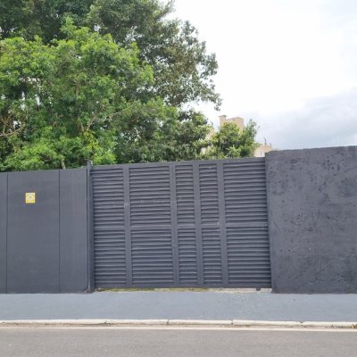 Galpao/Deposito com 100m², 6 garagens, no bairro Ponte Do Imaruim em Palhoça