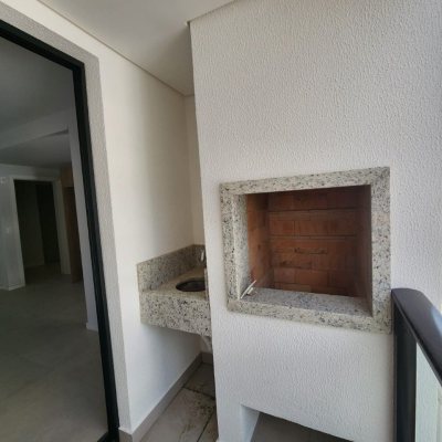 Apartamentos com 59m², 2 quartos, 1 suíte, 1 garagem, no bairro Centro em Florianópolis