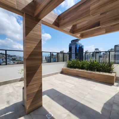 Apartamentos com 59m², 2 quartos, 1 suíte, 1 garagem, no bairro Centro em Florianópolis