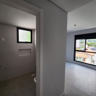 Apartamentos com 59m², 2 quartos, 1 suíte, 1 garagem, no bairro Centro em Florianópolis