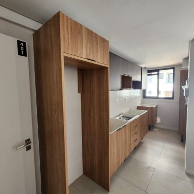Apartamentos com 59m², 2 quartos, 1 suíte, 1 garagem, no bairro Centro em Florianópolis