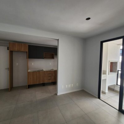 Apartamentos com 59m², 2 quartos, 1 suíte, 1 garagem, no bairro Centro em Florianópolis