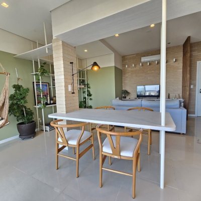 Cobertura com 142m², 3 quartos, 1 suíte, 3 garagens, no bairro Campeche em Florianópolis