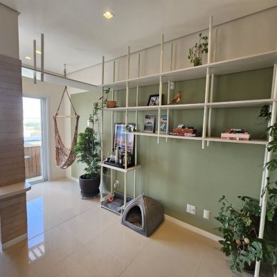 Cobertura com 142m², 3 quartos, 1 suíte, 3 garagens, no bairro Campeche em Florianópolis