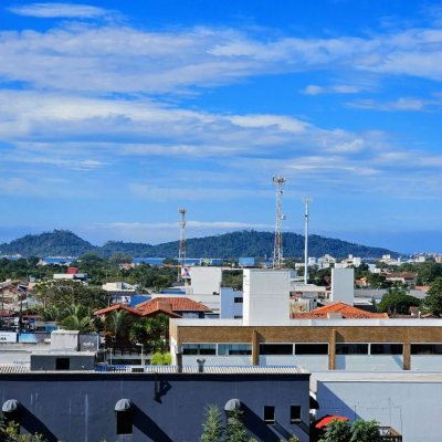 Cobertura com 142m², 3 quartos, 1 suíte, 3 garagens, no bairro Campeche em Florianópolis