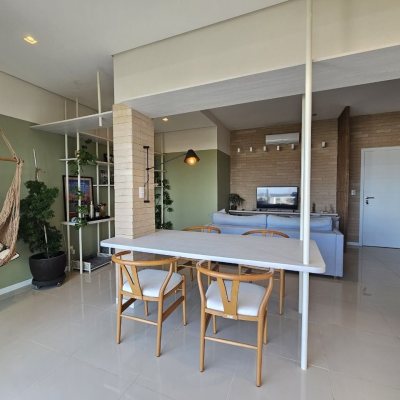 Cobertura com 142m², 3 quartos, 1 suíte, 3 garagens, no bairro Campeche em Florianópolis