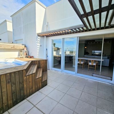 Cobertura com 142m², 3 quartos, 1 suíte, 3 garagens, no bairro Campeche em Florianópolis