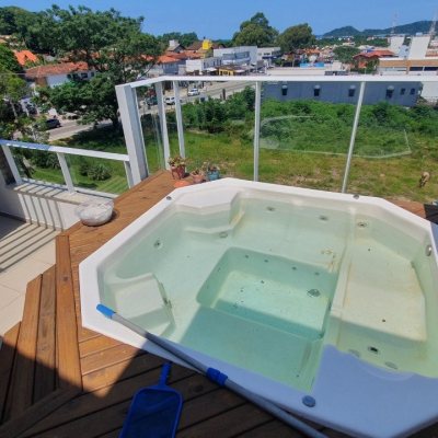 Cobertura com 142m², 3 quartos, 1 suíte, 3 garagens, no bairro Campeche em Florianópolis