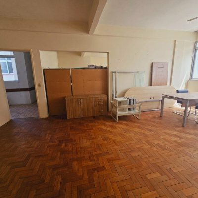 Sala com 212m², 3 garagens, no bairro Centro em Florianópolis