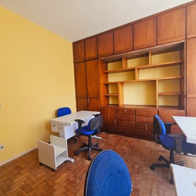 Sala com 212m², 3 garagens, no bairro Centro em Florianópolis