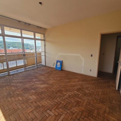 Sala com 212m², 3 garagens, no bairro Centro em Florianópolis