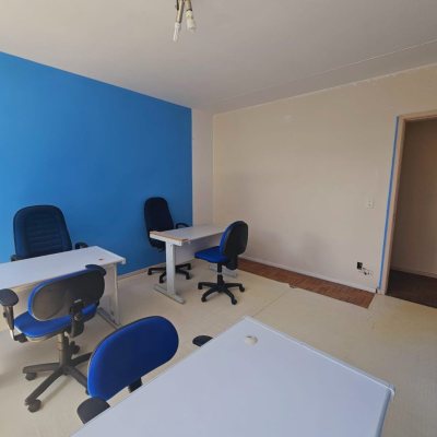 Sala com 212m², 3 garagens, no bairro Centro em Florianópolis