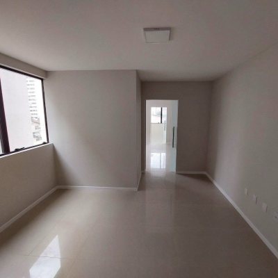 Sala com 48m², 1 garagem, no bairro Centro em Florianópolis