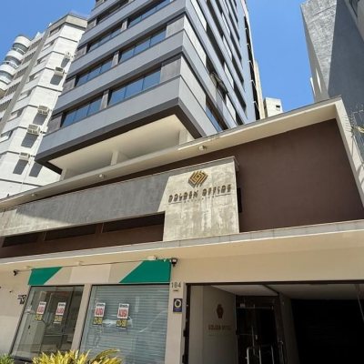 Sala com 48m², 1 garagem, no bairro Centro em Florianópolis