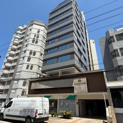 Sala com 48m², 1 garagem, no bairro Centro em Florianópolis