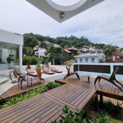Casa Residencial com 450m², 8 quartos, 8 suítes, 5 garagens, no bairro Centro em Florianópolis