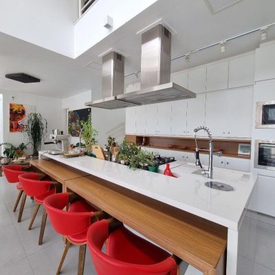 Casa Residencial com 450m², 8 quartos, 8 suítes, 5 garagens, no bairro Centro em Florianópolis