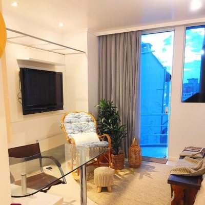 Casa Residencial com 450m², 8 quartos, 8 suítes, 5 garagens, no bairro Centro em Florianópolis