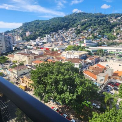 Apartamentos com 69m², 2 quartos, 2 suítes, 2 garagens, no bairro Centro em Florianópolis