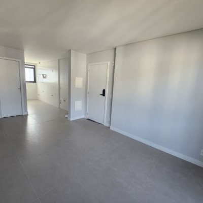 Apartamentos com 69m², 2 quartos, 2 suítes, 2 garagens, no bairro Centro em Florianópolis