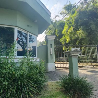 Terrenos Residenciais com 3363m², no bairro Córrego Grande em Florianópolis