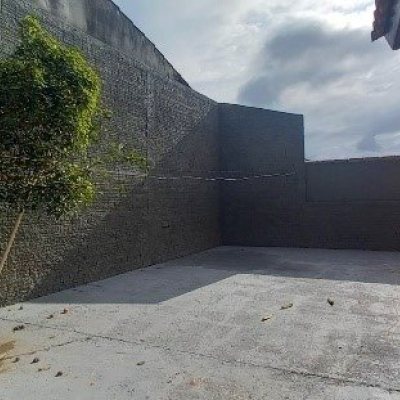 Casa Residencial com 243m², 4 quartos, 1 suíte, 2 garagens, no bairro Córrego Grande em Florianópolis