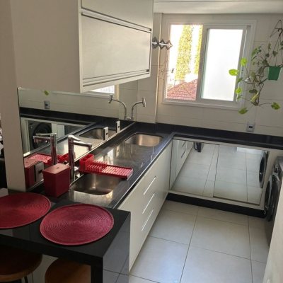 Apartamentos com 67m², 2 quartos, 1 suíte, 1 garagem, no bairro Centro em Florianópolis