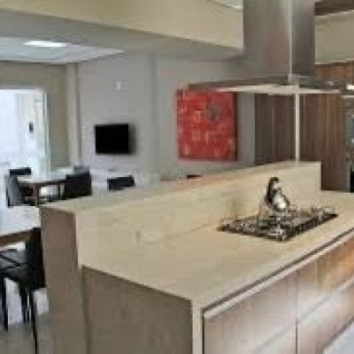 Apartamentos com 67m², 2 quartos, 1 suíte, 1 garagem, no bairro Centro em Florianópolis