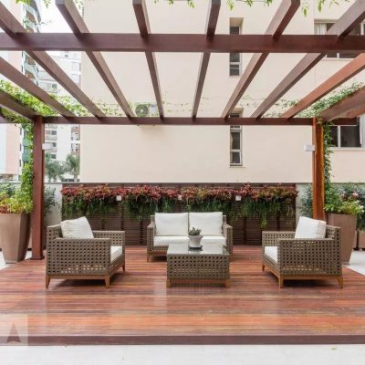 Apartamentos com 170m², 3 quartos, 2 suítes, 3 garagens, no bairro Centro em Florianópolis