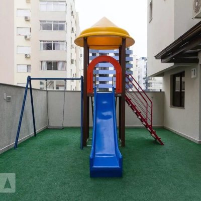 Apartamentos com 170m², 3 quartos, 2 suítes, 3 garagens, no bairro Centro em Florianópolis
