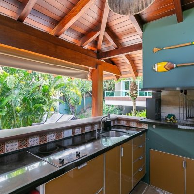 Casa Residencial com 410m², 4 quartos, 4 suítes, 3 garagens, no bairro Praia Mole em Florianópolis