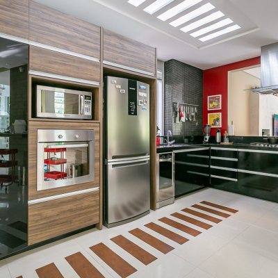 Casa Residencial com 410m², 4 quartos, 4 suítes, 3 garagens, no bairro Praia Mole em Florianópolis