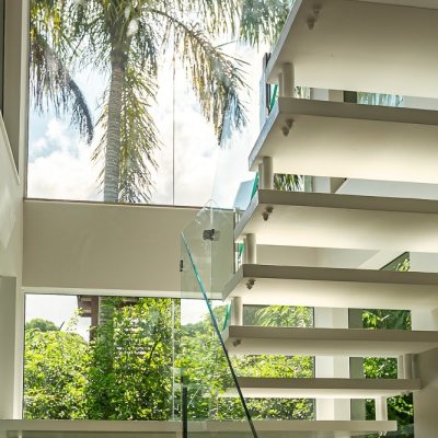 Casa Residencial com 410m², 4 quartos, 4 suítes, 3 garagens, no bairro Praia Mole em Florianópolis