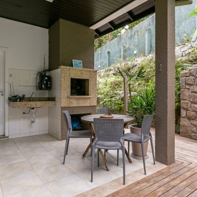 Casa Residencial com 410m², 4 quartos, 4 suítes, 3 garagens, no bairro Praia Mole em Florianópolis