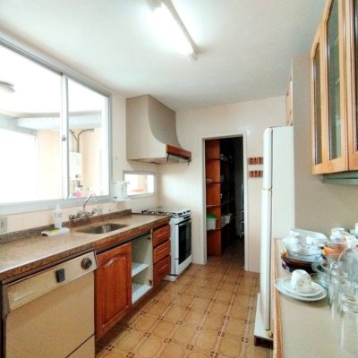 Apartamentos com 211m², 4 quartos, 1 suíte, 2 garagens, no bairro Centro em Florianópolis