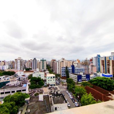 Apartamentos com 211m², 4 quartos, 1 suíte, 2 garagens, no bairro Centro em Florianópolis