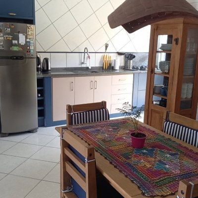 Casa Residencial com 136m², 3 quartos (sendo 1 suíte), 2 garagens, no bairro Campeche em Florianópolis