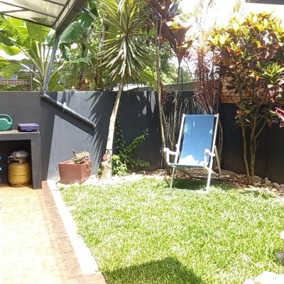 Casa Residencial com 136m², 3 quartos (sendo 1 suíte), 2 garagens, no bairro Campeche em Florianópolis