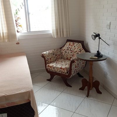 Casa Residencial com 136m², 3 quartos (sendo 1 suíte), 2 garagens, no bairro Campeche em Florianópolis