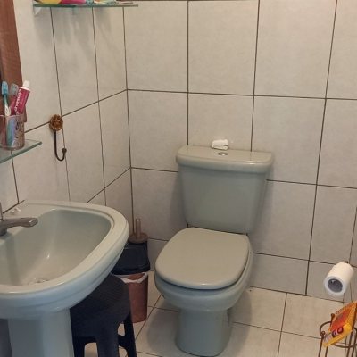 Casa Residencial com 136m², 3 quartos (sendo 1 suíte), 2 garagens, no bairro Campeche em Florianópolis