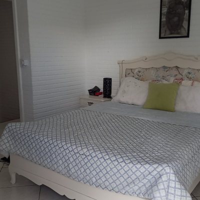 Casa Residencial com 136m², 3 quartos (sendo 1 suíte), 2 garagens, no bairro Campeche em Florianópolis