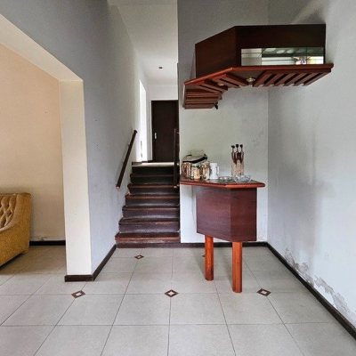 Casa em Condomínio com 190m², 4 quartos (sendo 1 suíte), 4 garagens, no bairro Carvoeira em Florianópolis