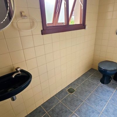 Casa em Condomínio com 190m², 4 quartos (sendo 1 suíte), 4 garagens, no bairro Carvoeira em Florianópolis