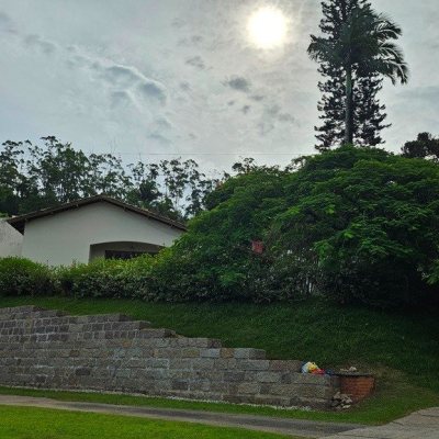 Casa em Condomínio com 190m², 4 quartos (sendo 1 suíte), 4 garagens, no bairro Carvoeira em Florianópolis