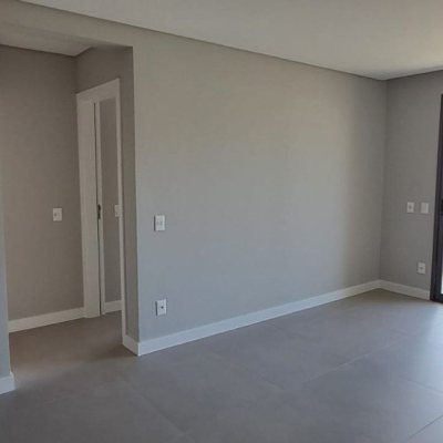 Apartamentos com 76m², 2 quartos, 2 suítes, 2 garagens, no bairro Ingleses em Florianópolis